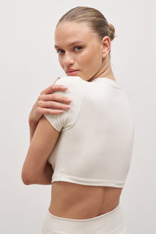 Base Sculpting Cropped T Shirt - Tofu