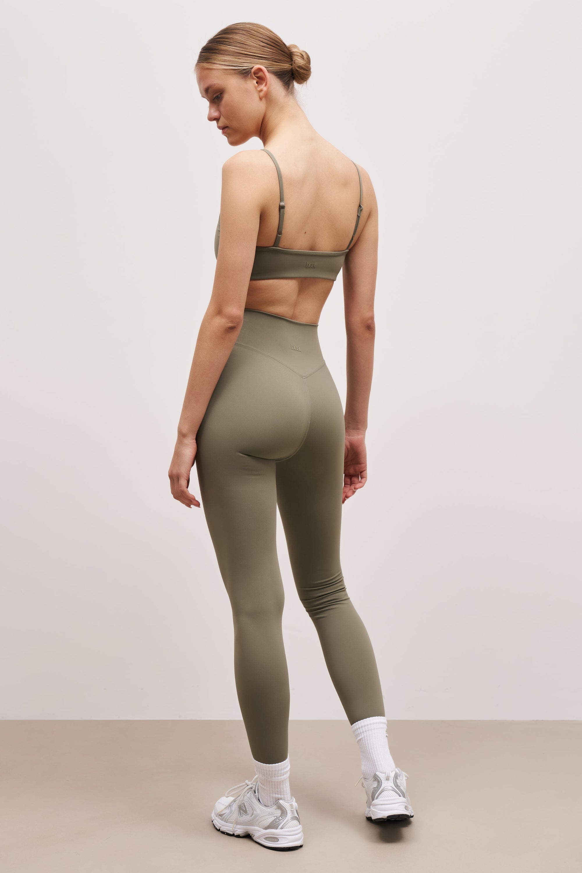 Base Sculpting Leggings - Olive