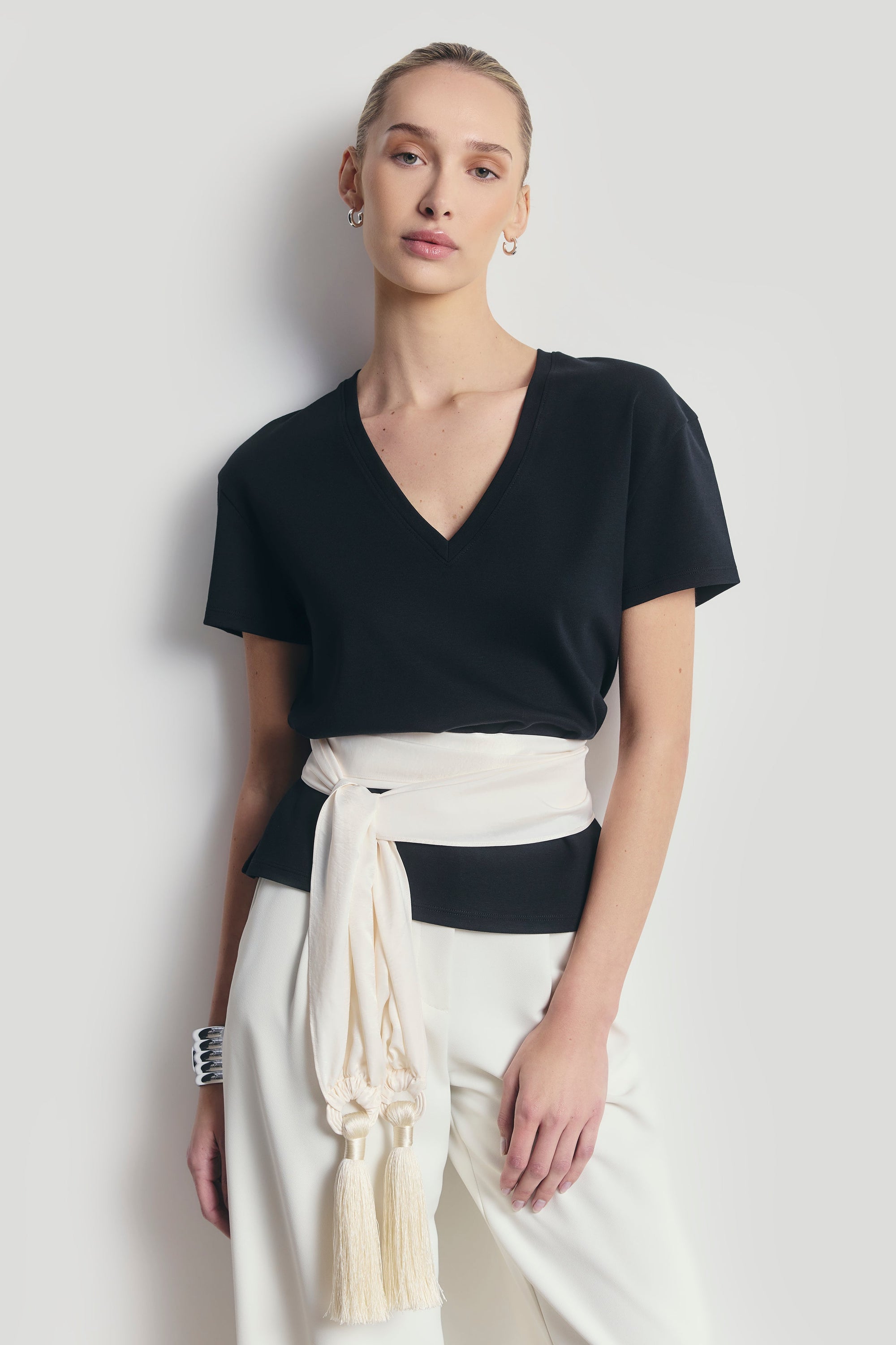 Classic V Neck T Shirt - Black