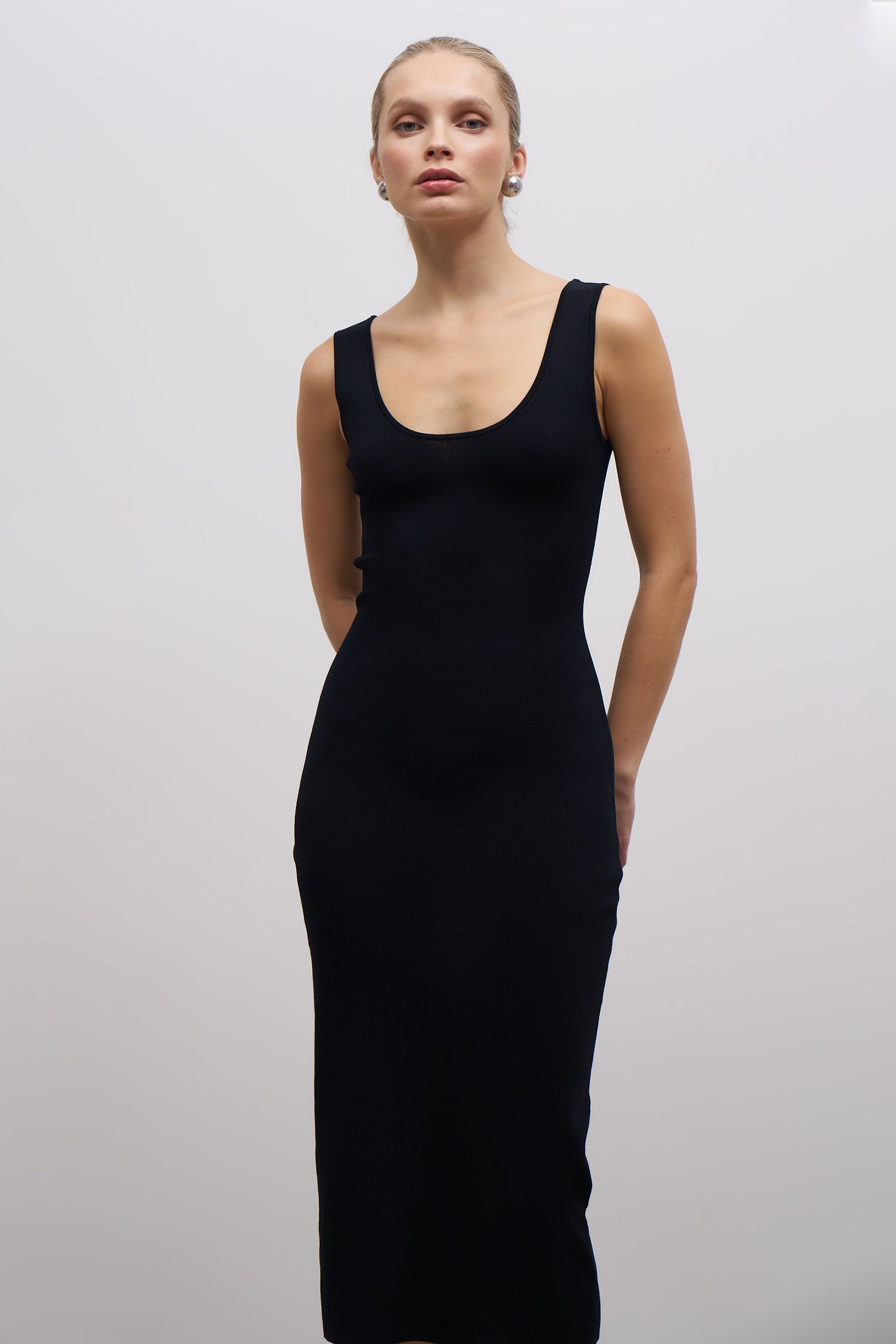 Scoop Neck Knit Midi Dress - Black