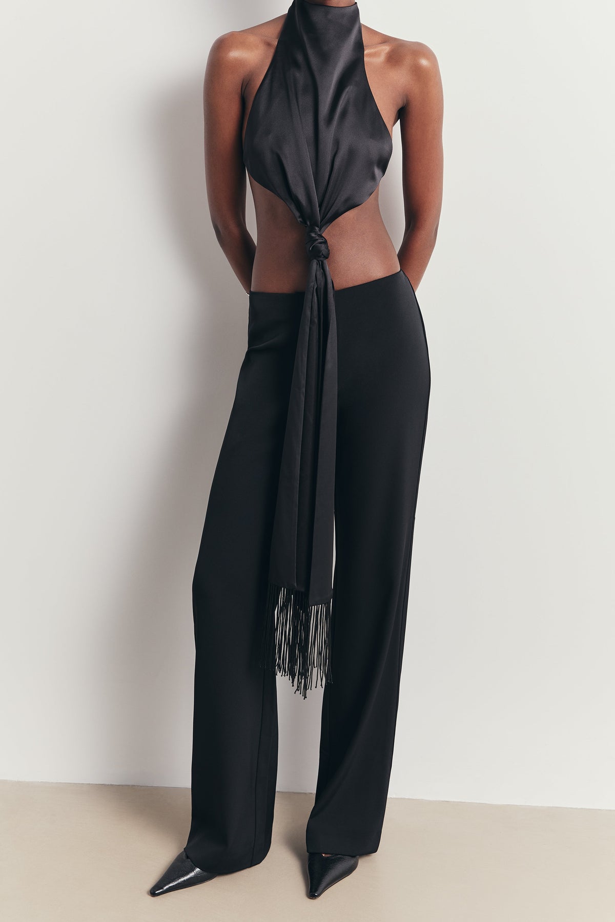 Clean Cut Low Rise Straight Leg Trousers - Black
